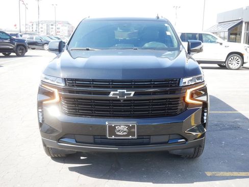 Used 2024 Chevrolet Suburban RST w/ Luxury Package AWD/4WD image 3