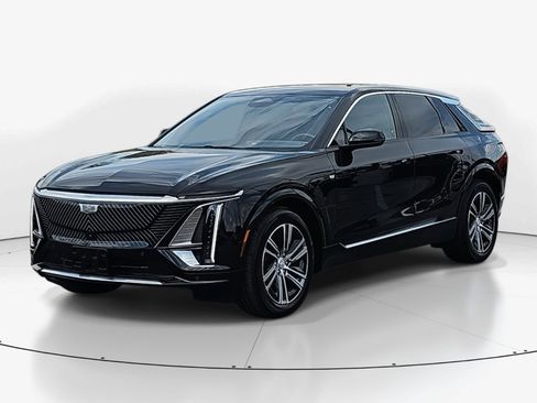 Used 2024 Cadillac Lyriq Luxury image 7