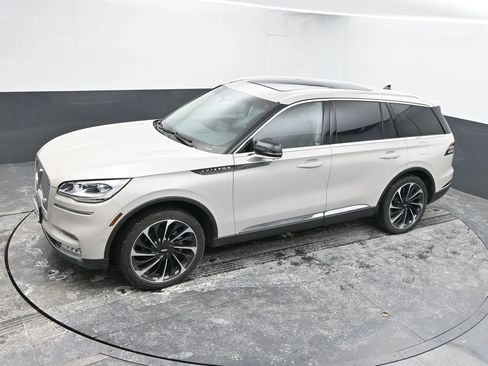 Used 2024 Lincoln Aviator Reserve w/ Equipment Group 201A AWD/4WD image 42