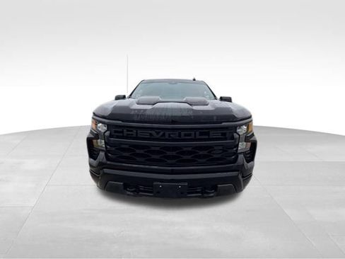 Used 2023 Chevrolet Silverado 1500 Custom Trail Boss w/ Midnight Edition image 3