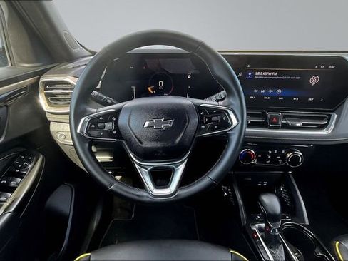 Used 2024 Chevrolet TrailBlazer ACTIV w/ Driver Confidence Package FWD image 8