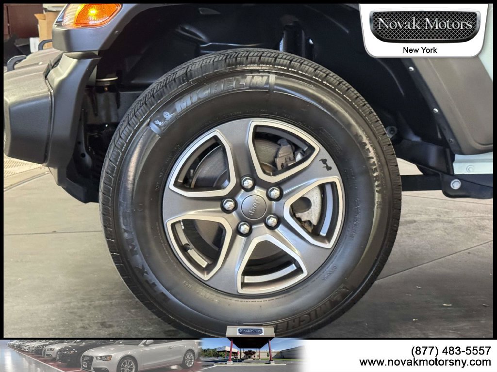 Used 2023 Jeep Wrangler Sport AWD/4WD image 9