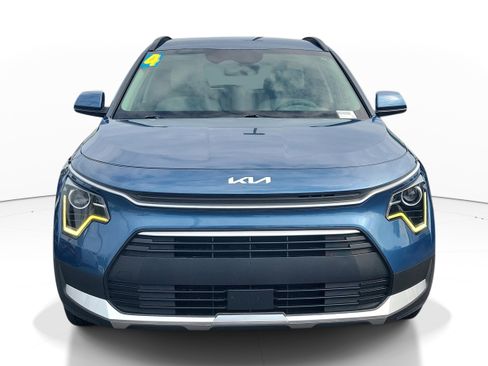 Used 2024 Kia Niro EX FWD image 2