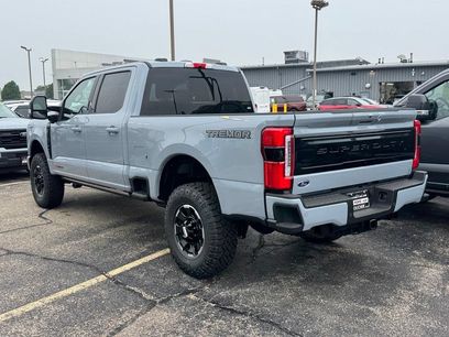 New 2026 Ford F350 Platinum w/ Tremor Off-Road Package