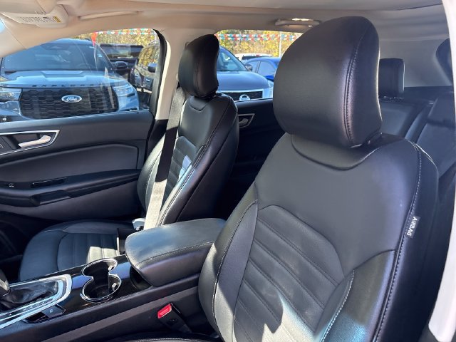 Used 2018 Ford Edge SEL w/ Equipment Group 201A AWD/4WD image 9