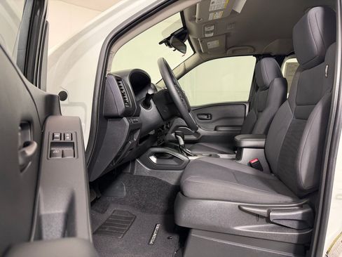 Used 2024 Nissan Frontier S w/ Technology Package AWD/4WD image 5