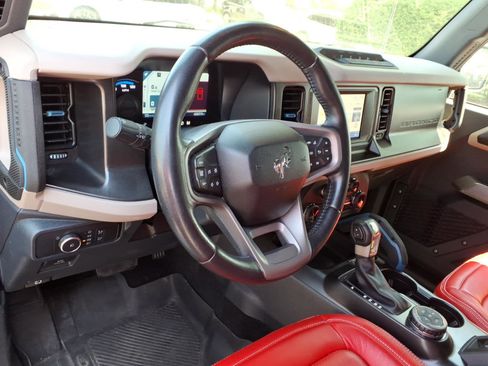 Used 2022 Ford Bronco Wildtrak AWD/4WD image 9