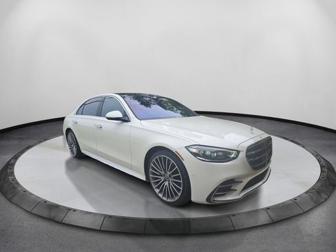 Used 2021 Mercedes-Benz S 580 4MATIC Sedan w/ AMG Line image 3