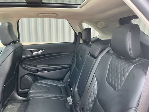 Used 2024 Ford Edge Titanium AWD/4WD image 18