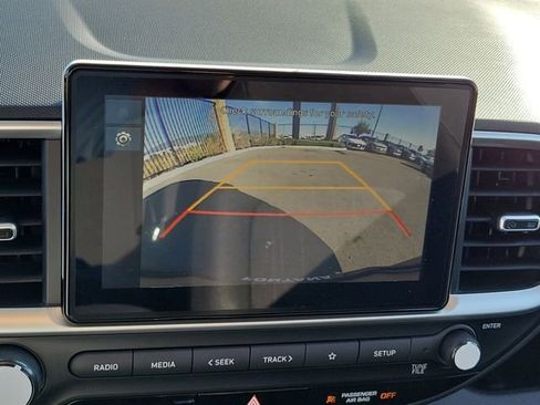 New 2026 Hyundai Venue SE image 9