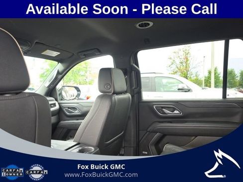 Used 2024 GMC Yukon XL SLT w/ SLT Luxury Package AWD/4WD image 9