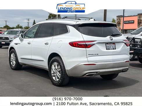 Used 2020 Buick Enclave Essence FWD image 2