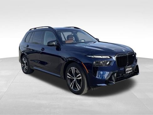 Used 2025 BMW X7 M60i AWD/4WD image 43