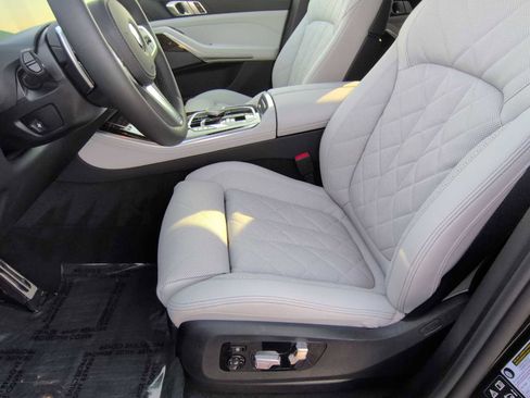 Used 2026 BMW X5 xDrive40i w/ M Sport Package image 17