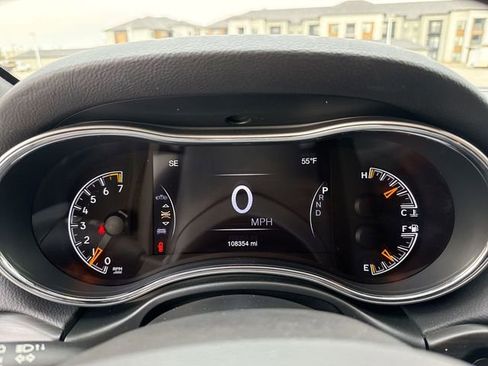 Used 2020 Jeep Grand Cherokee Altitude AWD/4WD image 22