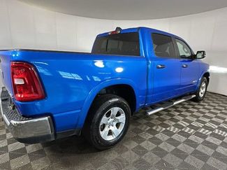 Used 2025 RAM 1500 Big Horn AWD/4WD video 3