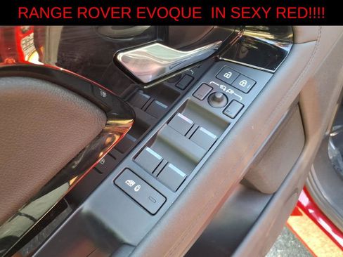 Used 2023 Land Rover Range Rover Evoque SE AWD/4WD image 15