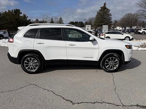 Used 2020 Jeep Cherokee Latitude Plus w/ Cold Weather Group AWD/4WD image 6