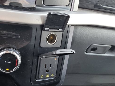 Used 2023 Ford F150 XLT w/ Equipment Group 302A High RWD image 18