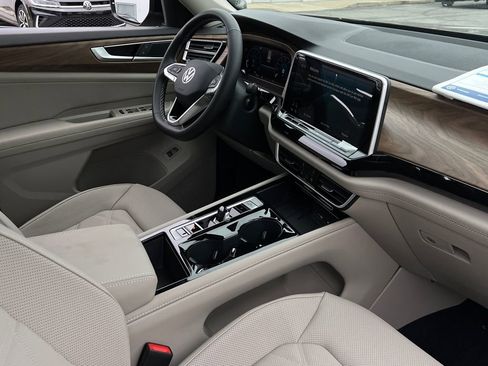 New 2026 Volkswagen Atlas SE image 11