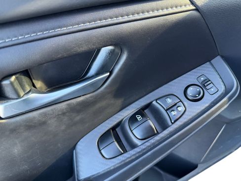 Used 2023 Nissan Sentra SV w/ All-Weather Package image 9