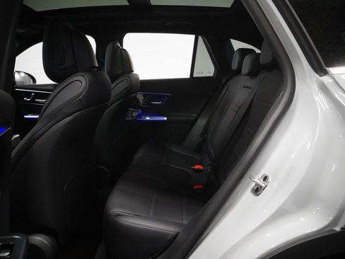 Certified 2025 Mercedes-Benz GLC 300 4MATIC image 13