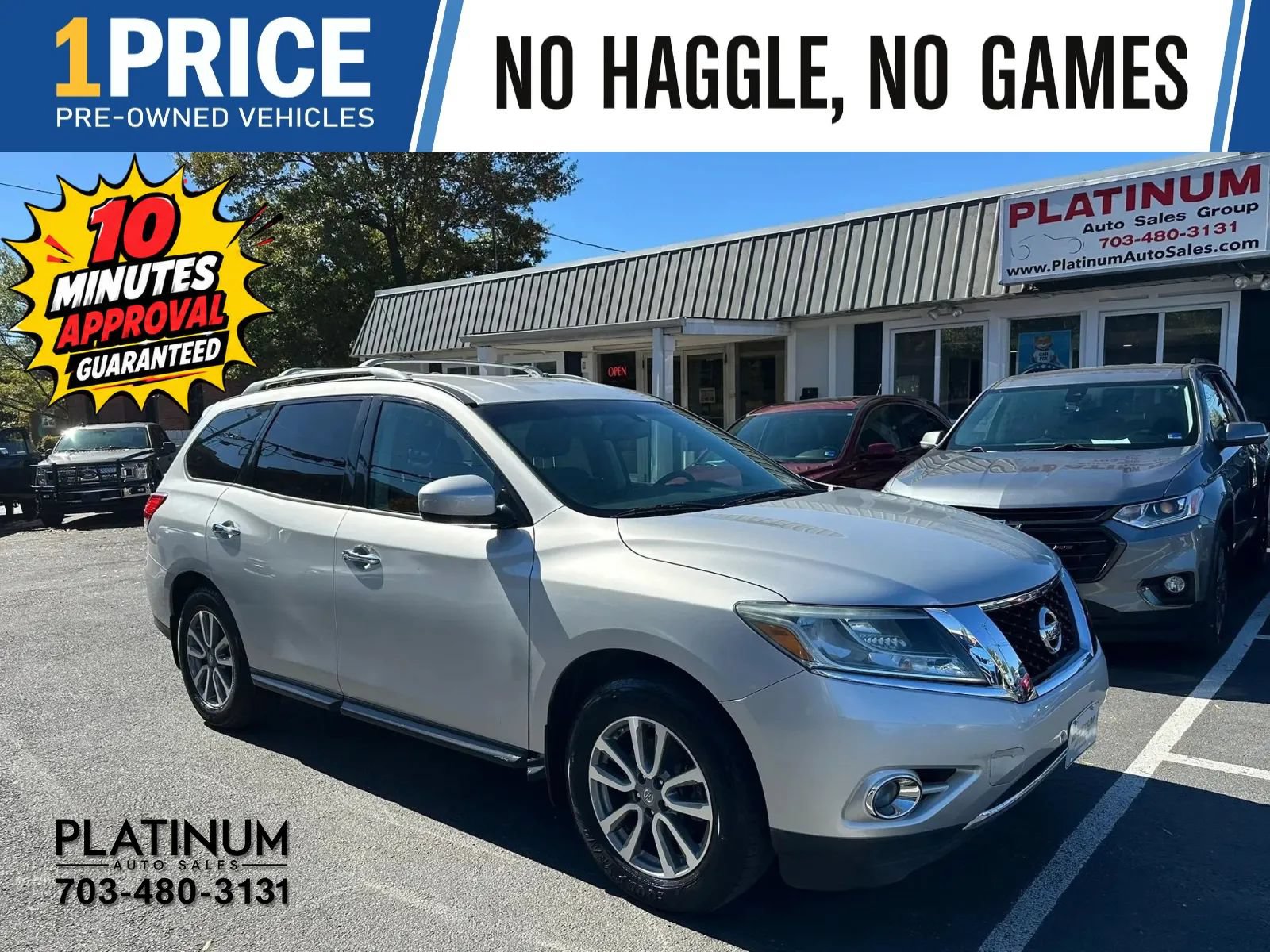 Used 2015 Nissan Pathfinder SV w/ Cargo Package FWD image 1