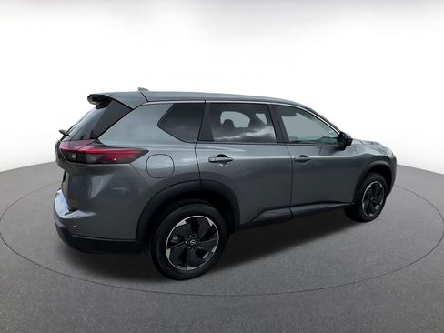 Used 2025 Nissan Rogue SV AWD/4WD image 14