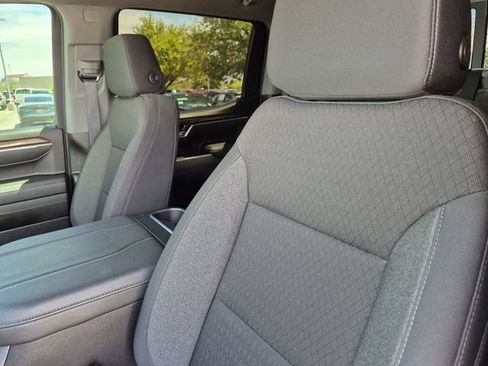 Used 2025 Chevrolet Silverado 1500 LT Trail Boss w/ Convenience Package II AWD/4WD image 18