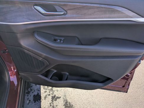 New 2025 Jeep Grand Cherokee Limited image 30