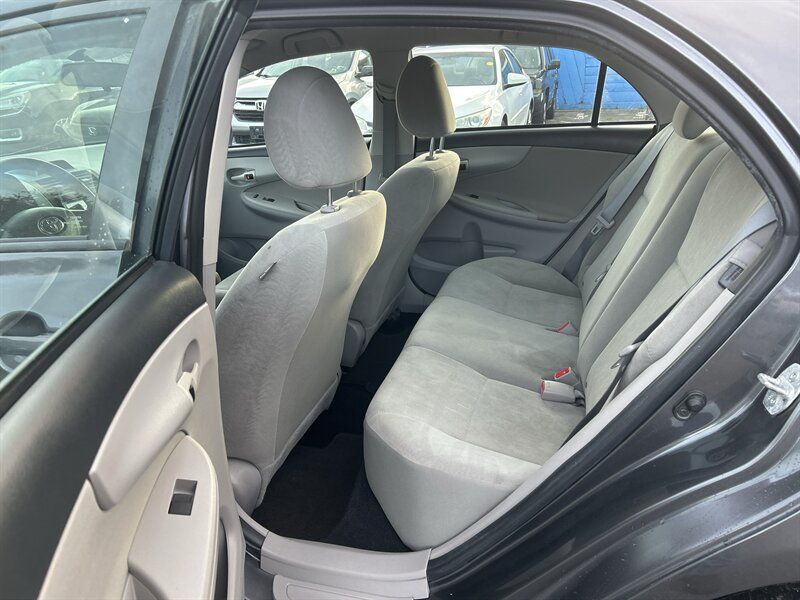 Used 2013 Toyota Corolla L FWD image 10