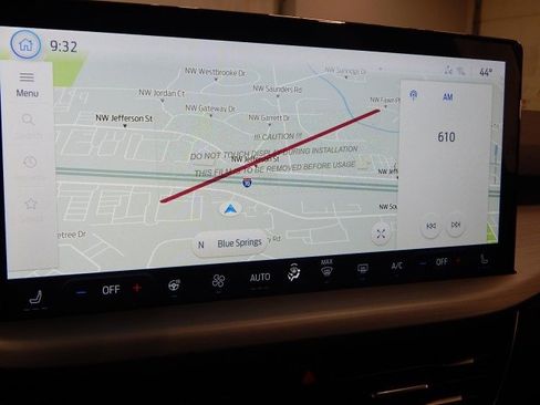 New 2025 Ford Escape SE w/ PHEV Premium Package image 25