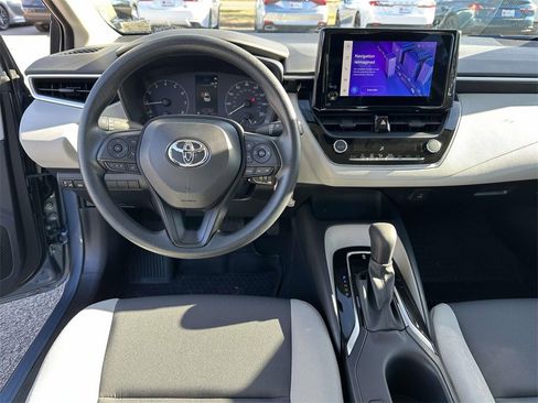 Certified 2023 Toyota Corolla LE image 2
