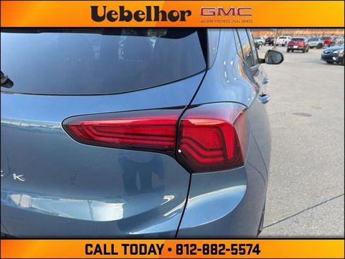 Used 2025 Buick Encore GX Sport Touring w/ Comfort Package image 8