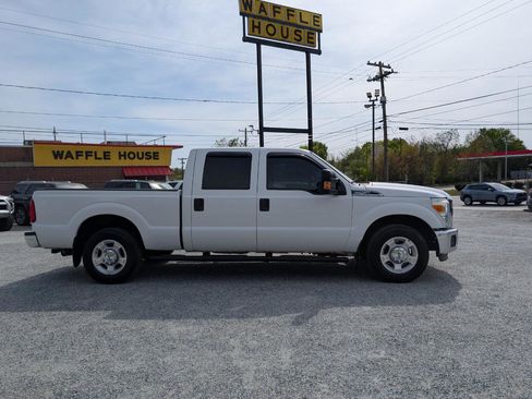 Used 2015 Ford F250 XLT w/ Camper Package image 5
