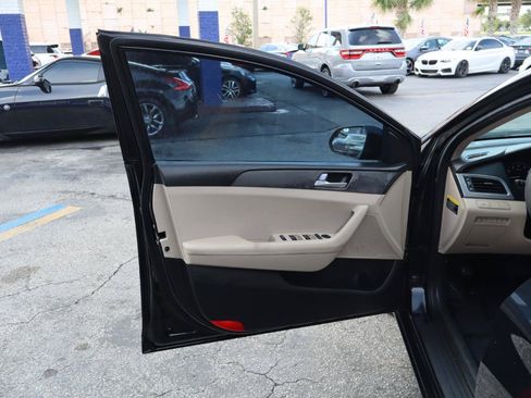 Used 2016 Hyundai Sonata SE FWD image 9