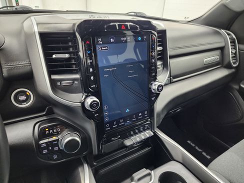 Used 2023 RAM 1500 Big Horn AWD/4WD image 10