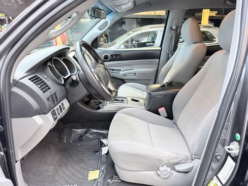 Used 2015 Toyota Tacoma 4x4 Double Cab w/ SR5 Package image 8
