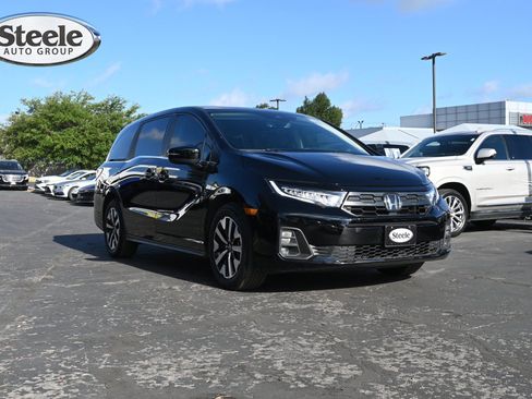 Used 2026 Honda Odyssey EX-L image 3