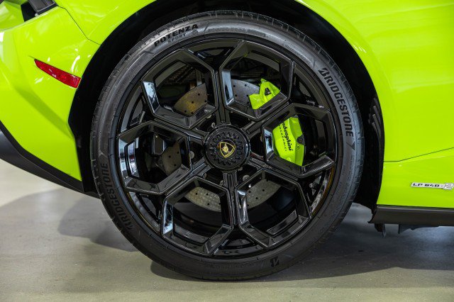 Used 2023 Lamborghini Huracan Tecnica RWD image 35