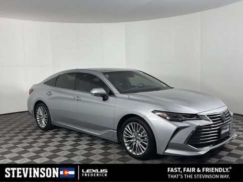 Used 2019 Toyota Avalon Limited w/ Advanced Safety Package FWD image 1