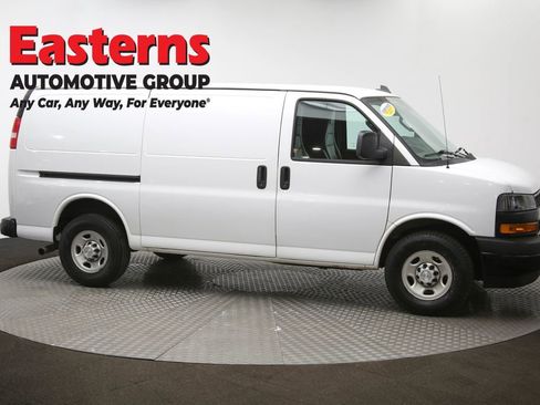 Used 2018 Chevrolet Express 2500 w/ Driver Convenience Package RWD image 46