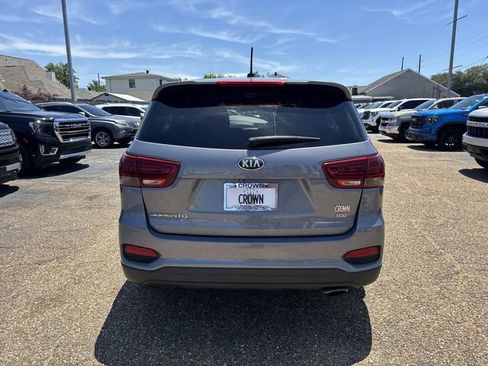 Used 2020 Kia Sorento LX FWD image 8