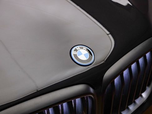 Certified 2025 BMW X5 xDrive50e w/ Executive Package image 6