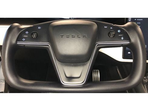 Used 2022 Tesla Model S Plaid image 23