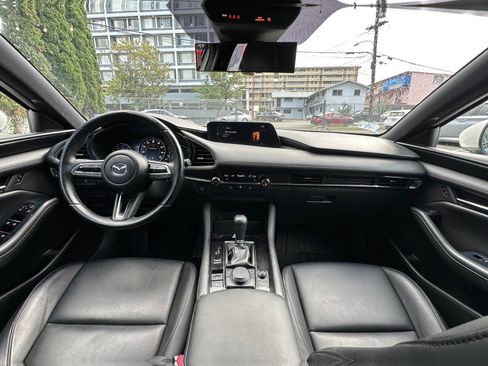 Used 2019 MAZDA MAZDA3 Hatchback FWD image 18