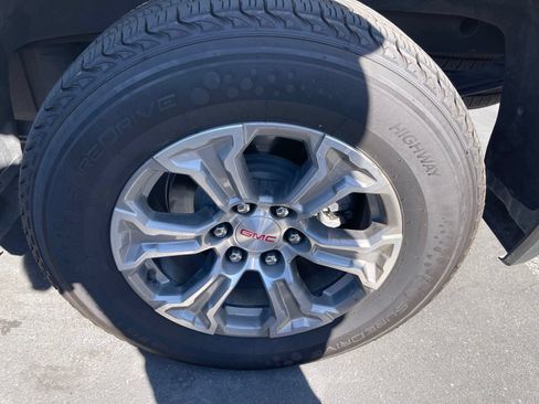 Used 2024 GMC Sierra 1500 SLT RWD image 3
