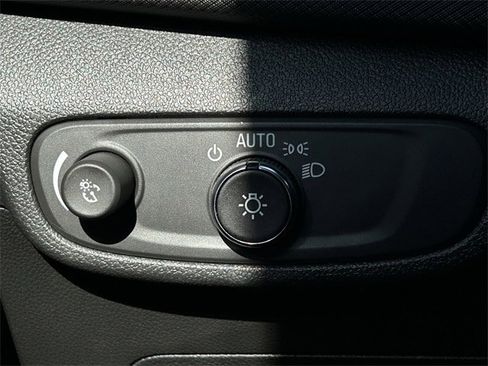 Used 2024 Chevrolet TrailBlazer RS w/ Convenience Package image 25