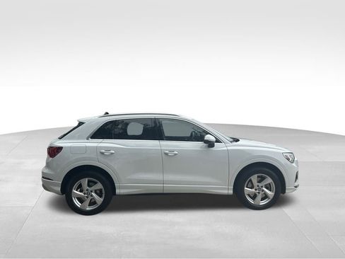 Used 2020 Audi Q3 2.0T Premium Plus w/ Premium Plus Package image 3