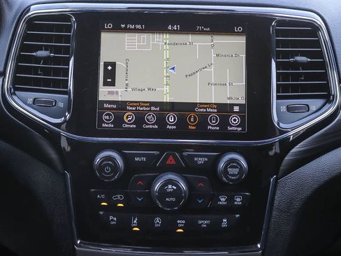Used 2022 Jeep Grand Cherokee Laredo X RWD image 13